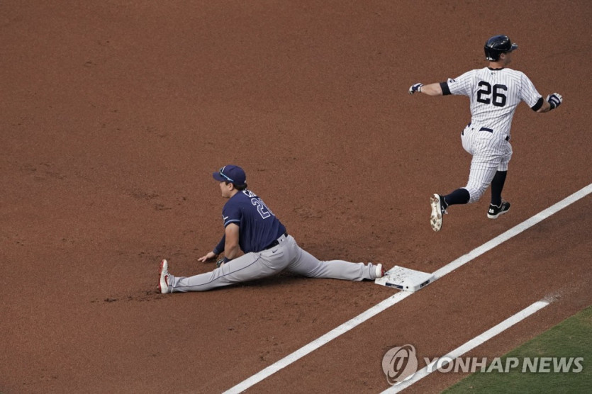 최지만 1루 수비 [AP=연합뉴스]