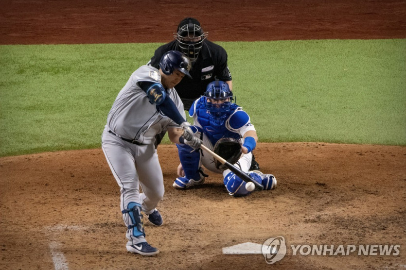 최지만의 역사적인 한국인 타자 월드시리즈 첫 안타 장면 [USA 투데이/로이터=연합뉴스]