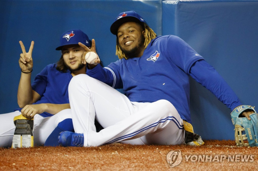 토론토 블루제이스 보 비셋(좌)과 블라디미르 게레로 주니어(우) [게티이미지/AFP=연합뉴스 자료사진]