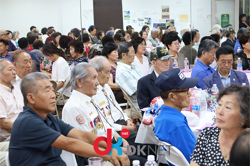 이날 기념식 행사에는 민주평통 달라스협의회 김원영 회장,  달라스호남향우회 김연 회장, 달라스한국어머니회 문춘희 회장 등 한인 동포 약 90여명이 참석했다.